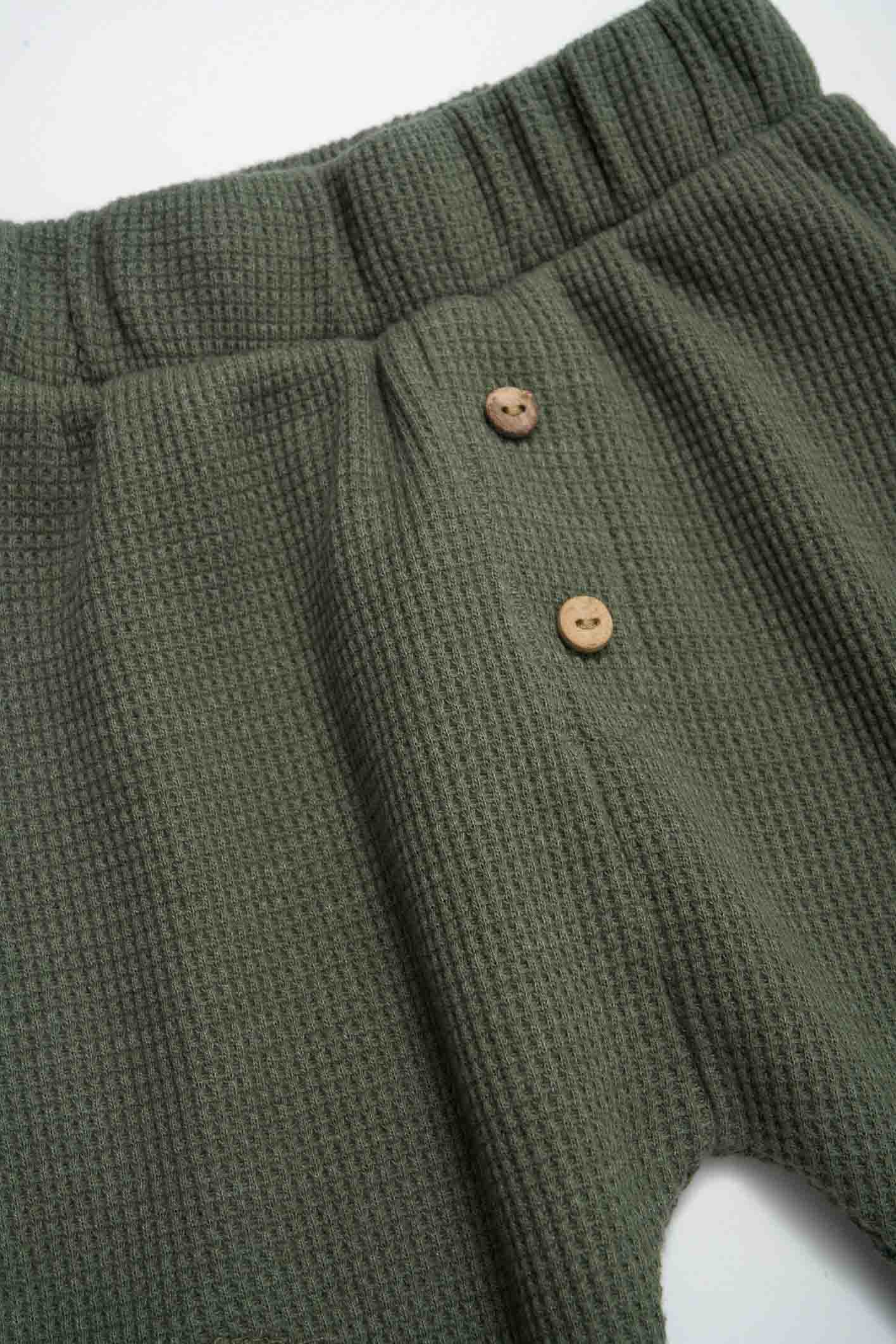 4977372