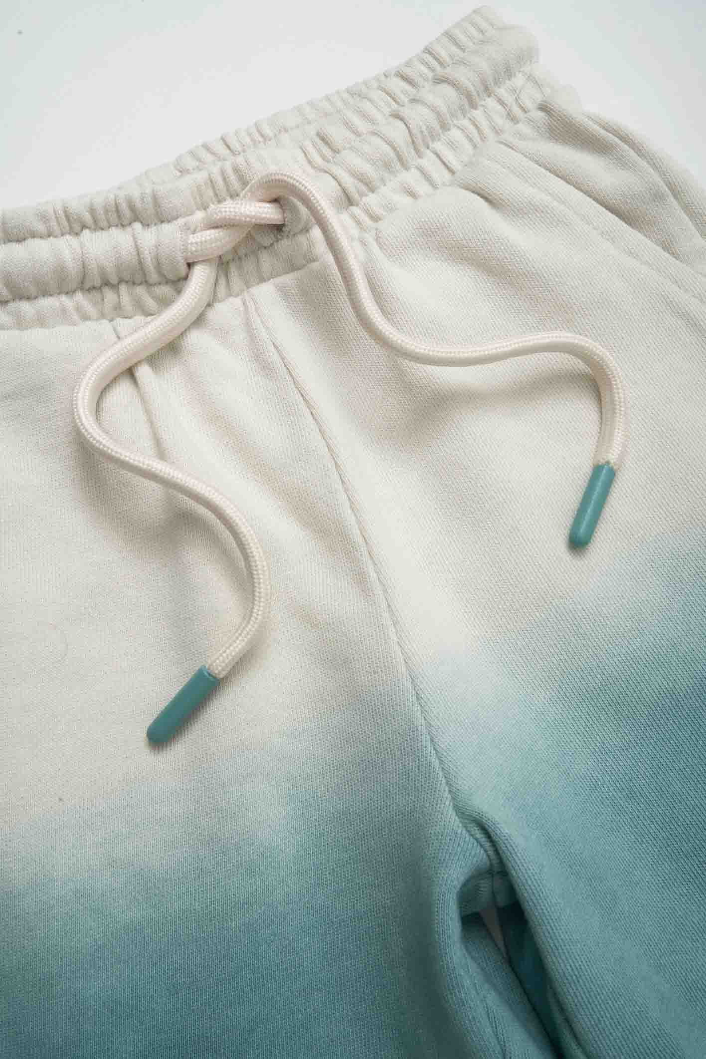 5604184
